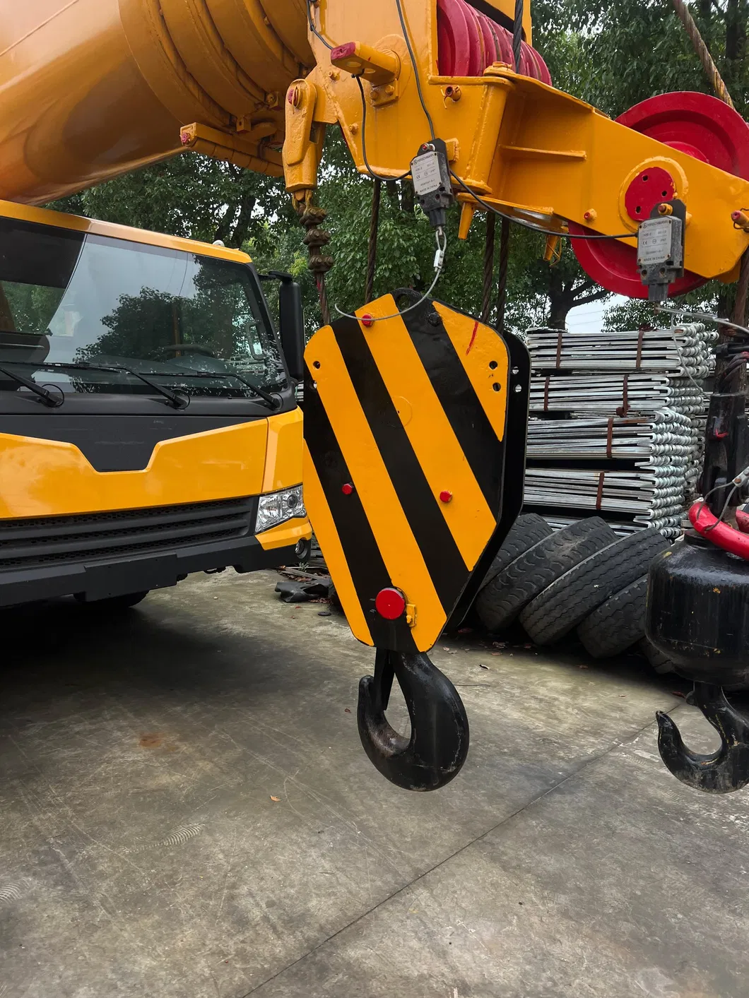 Used Truck Crane Detail 1