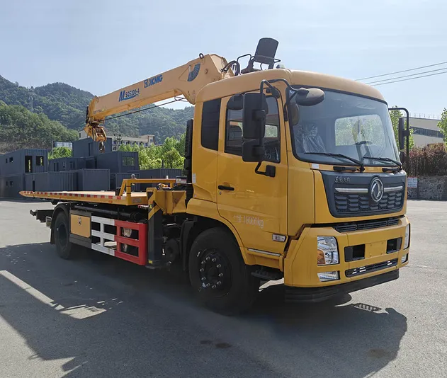 Dongfeng Tow Truck With Crane