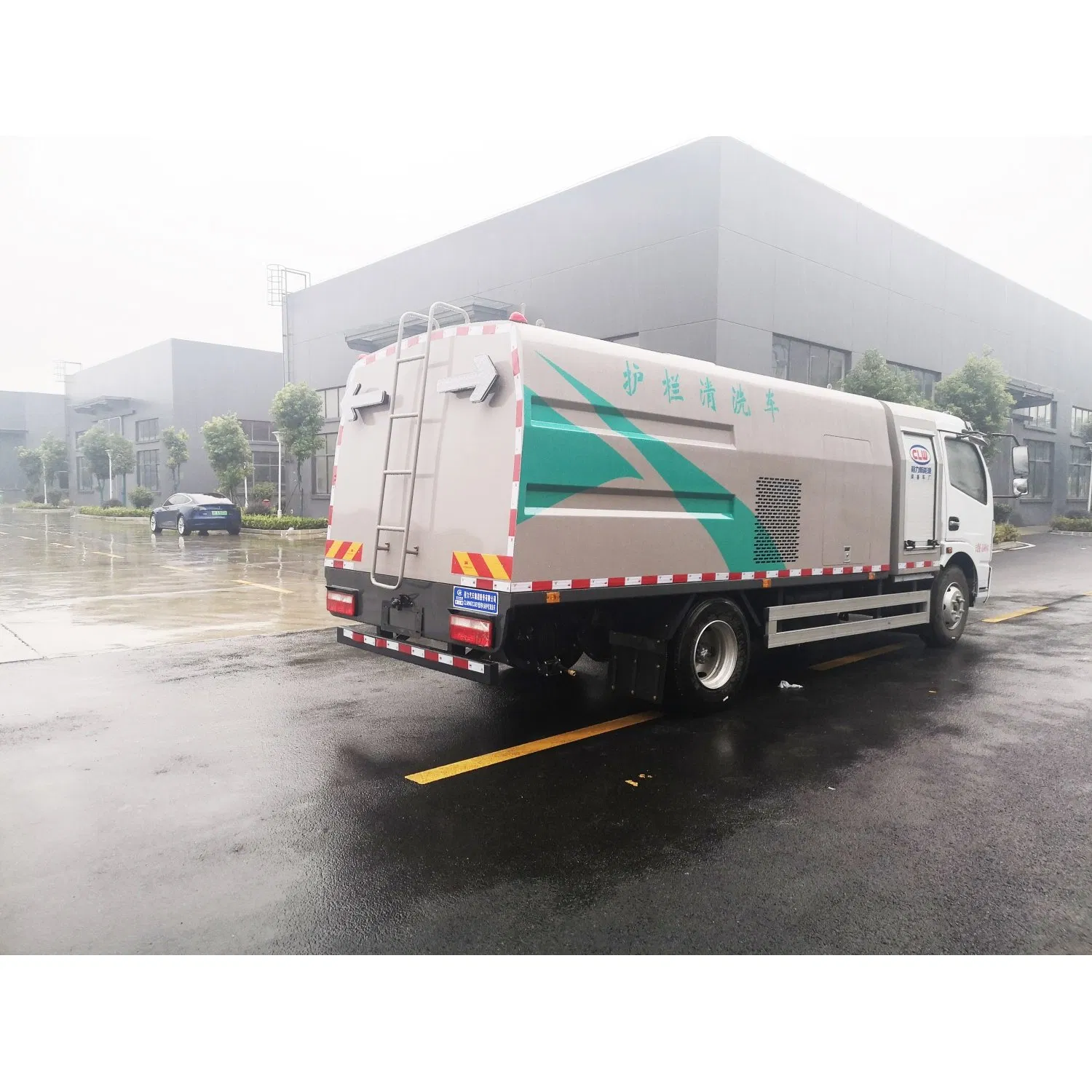 Dongfeng Cl5090gqxbev Pure Electric 9t Guardrail Cleaning Truck