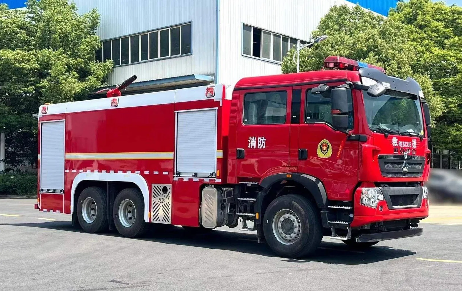 Best High Quality HOWO 8ton 10ton Brand Water Tank Foam Fire Fighting Truck