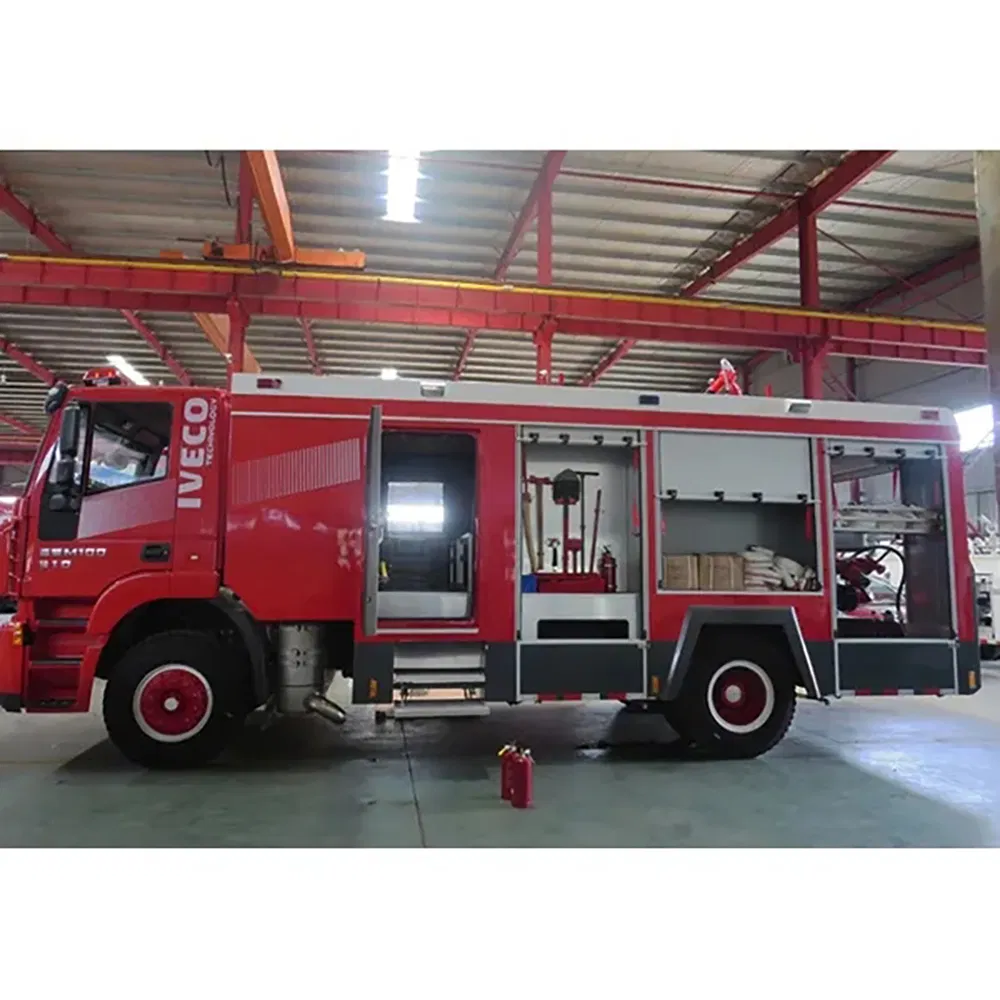 Factory Price 4X2 8000L Water Foam Fire Fighting Rescue Truck for Sale