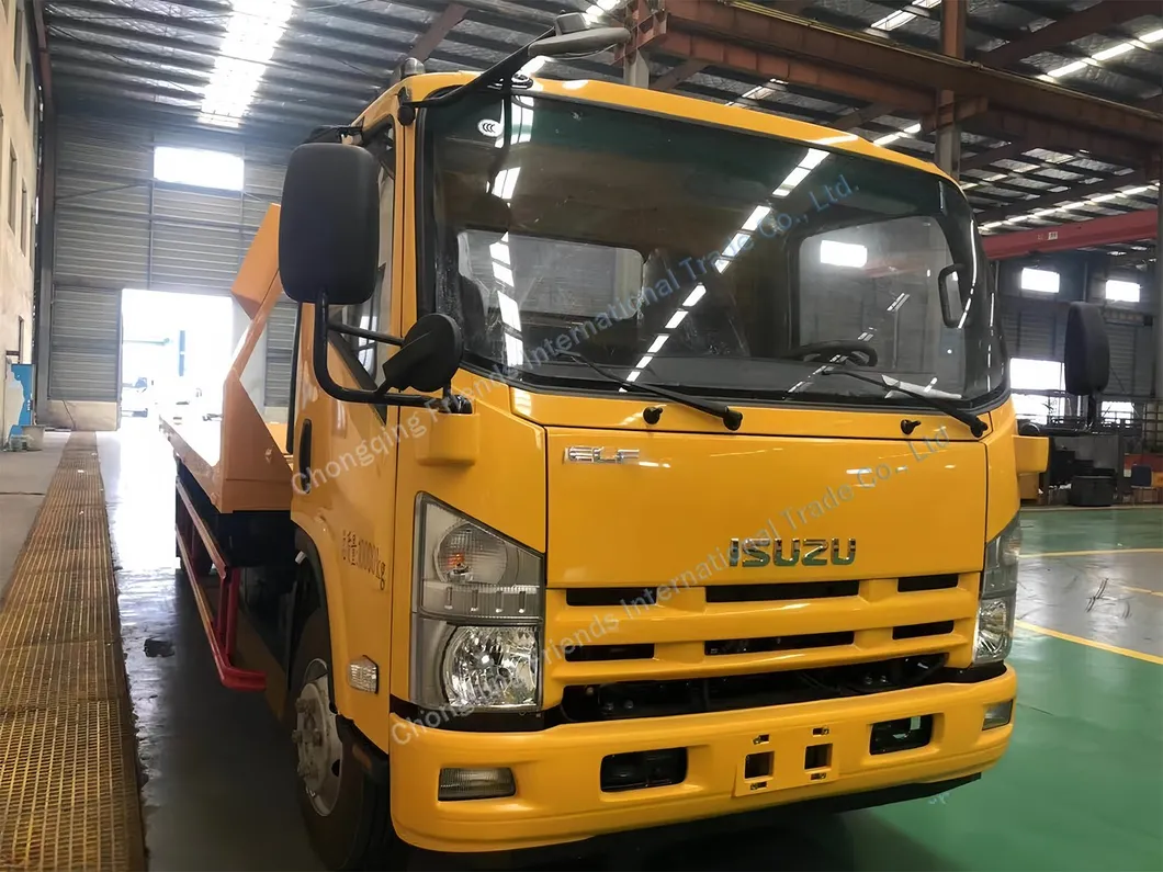 ISUZU Wrecker Truck Front View