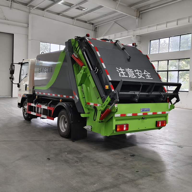 HOWO 6cmb Mini Compactor Garbage Truck, Highly Efficient Garbage Disposal