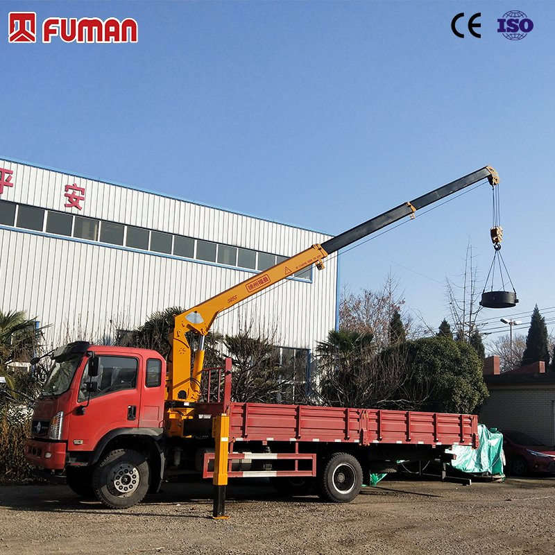 Cargo Truck with a 5t Straight Arm Crane Lorry-Mounted Crane Manipulator Boom Truck Manipulator Crane