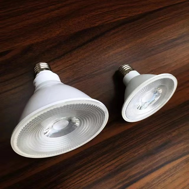 CE/RoHS LED PAR38 Spot Light 15W E27 IP65 Waterproof Bulb