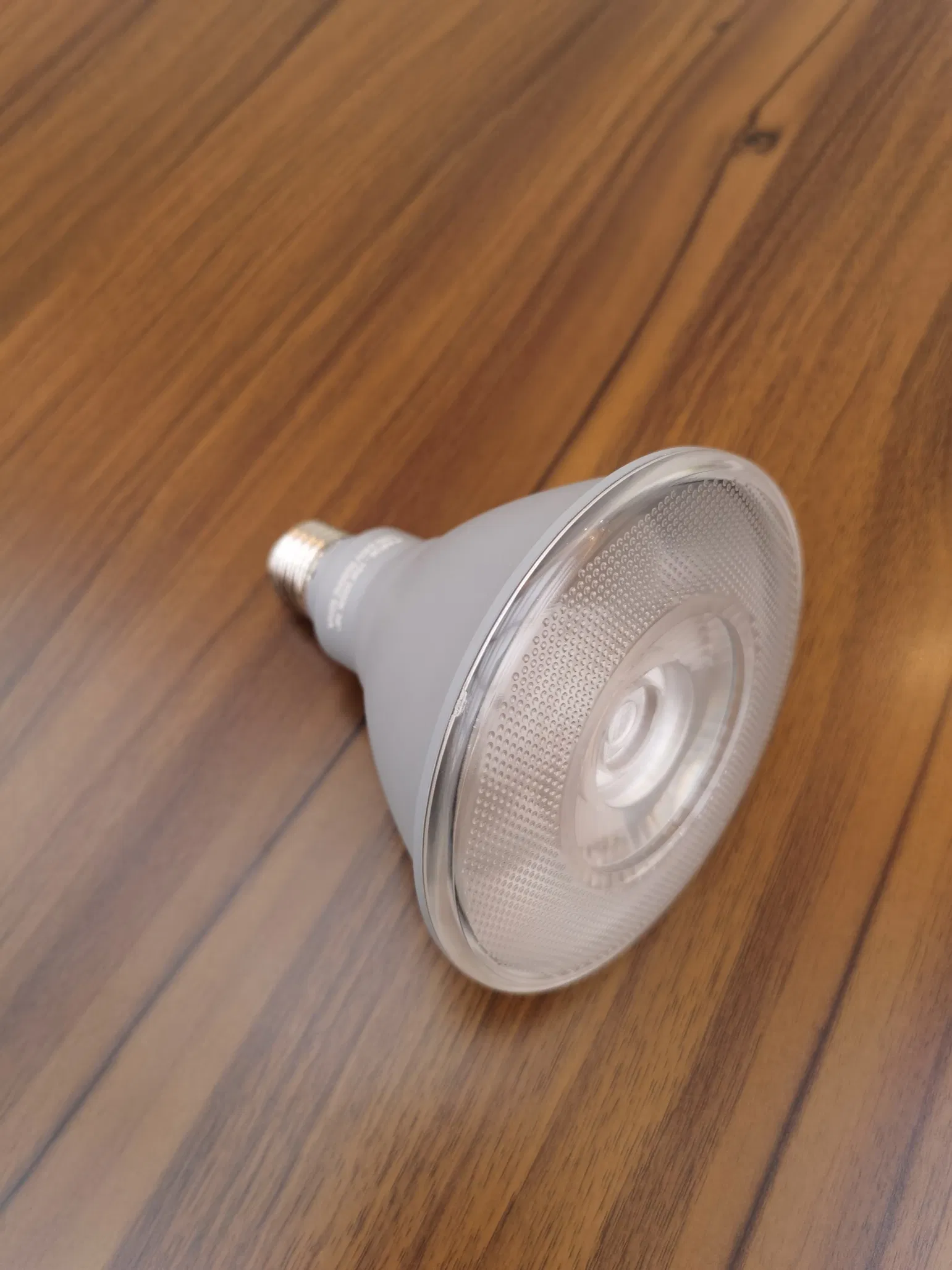 CE/RoHS LED PAR38 Spot Light 15W E27 IP65 Waterproof Bulb