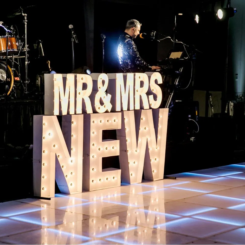 New Retro LED Light Bulb with Luminous Nordic Alphabet Characters for Bar/Room Decoration IP65 Waterproof Customizable Style