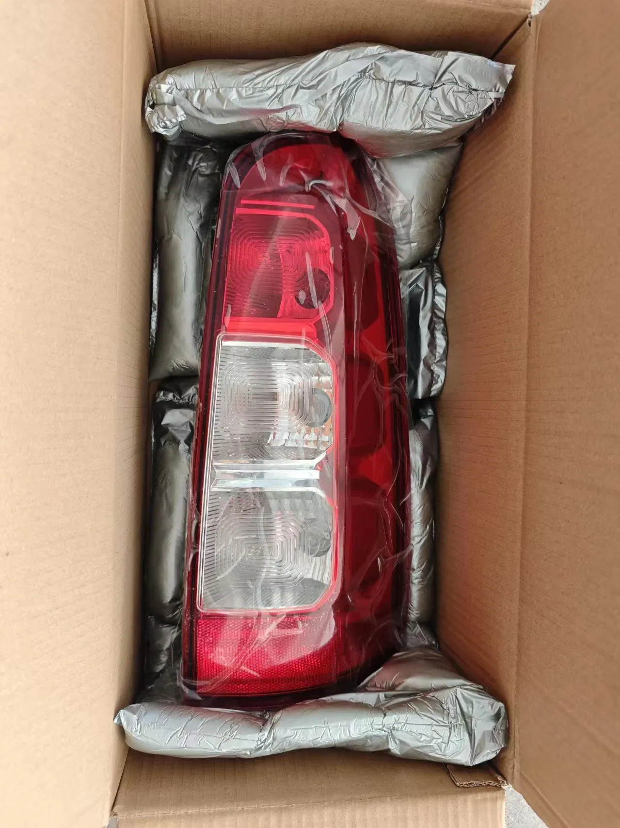 Car Accessory Left Taillight Assembly E230 Wulingair EV 24331836