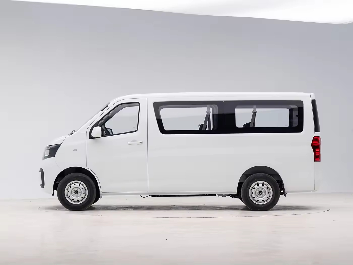 Changan Ruixing EM80 6-Seater Electric Light Commercial Vehicle New Energy EV Pure Electric Mini Passenger Van Deposit