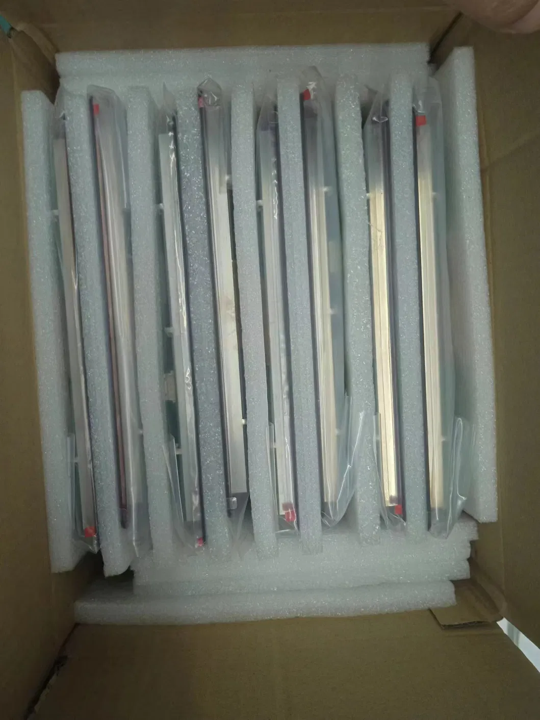 9.35inch TFT Shaped Long LCD Screen Packing