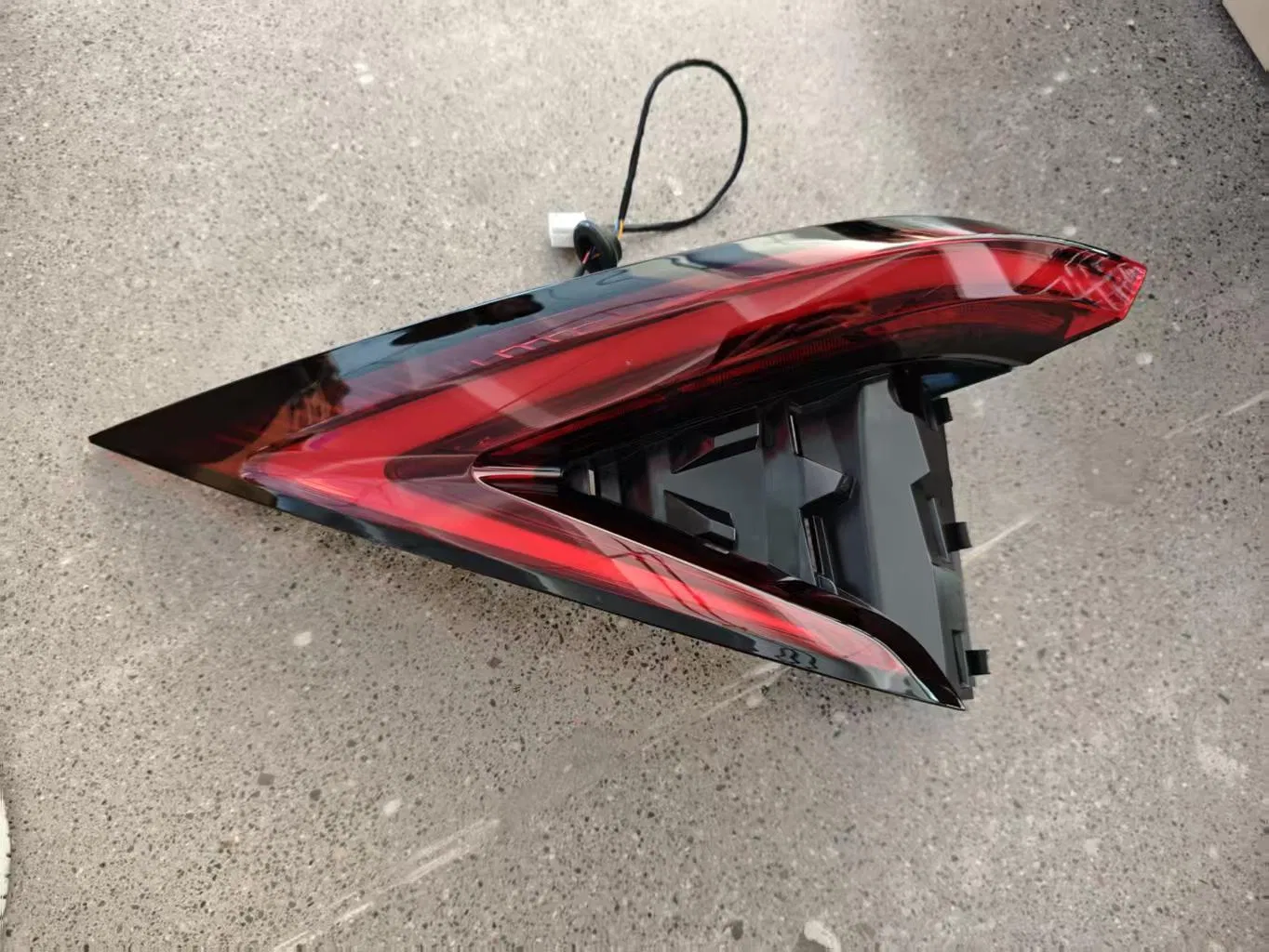 Car Accessory Left Taillight Assembly E230 Wulingair EV 24331836