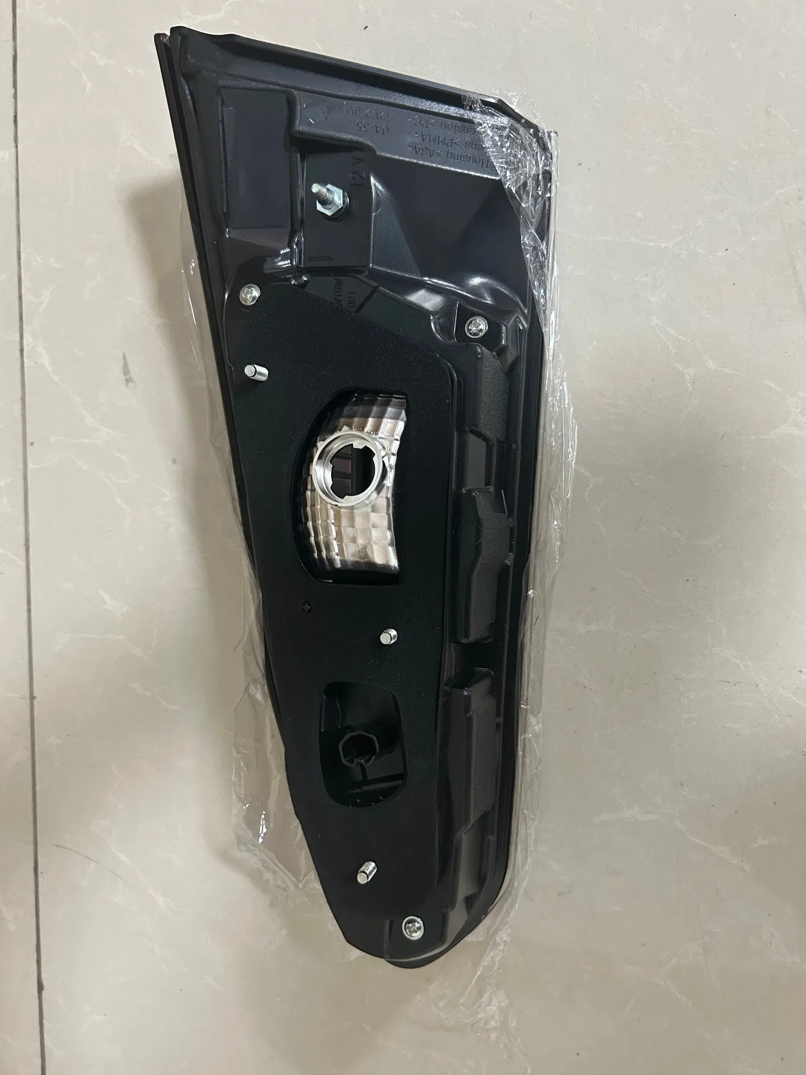 Factory Wholesale Adjustable-Angle Energy Efficient Car Parts LED Auto Car Tail Rear Light for Toyota Cross 2021 Back Lamp Le