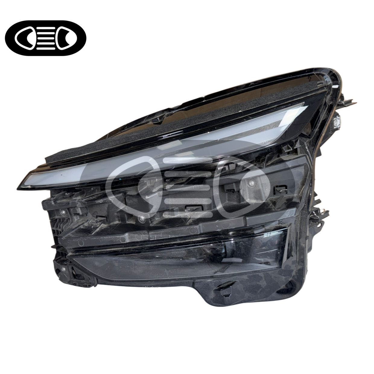 TUZHIHAO Second-Hand Adaptive Lighting System LED Headlights for Tesla Model Y 6000K High Beam New Energy 12V 2024-2025