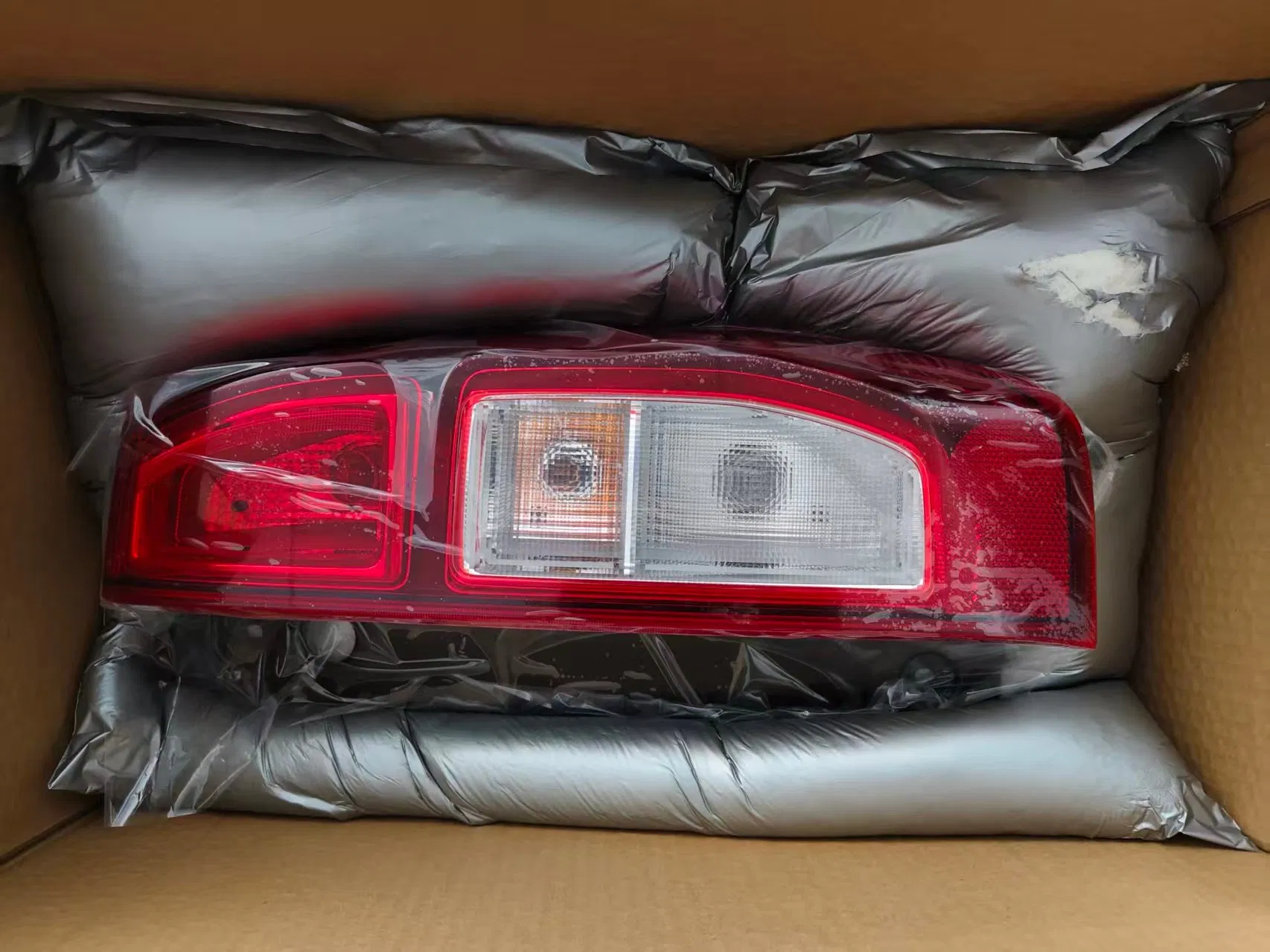 Car Accessory Right Taillight Assembly E230 Air EV 24331835