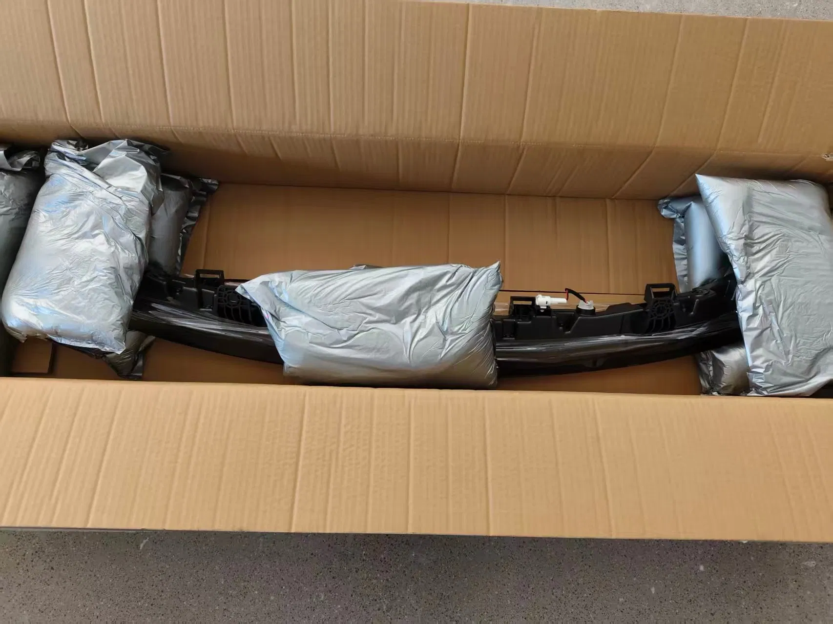Car Accessory Left Headlamp Assembly E230 Air EV 24331828
