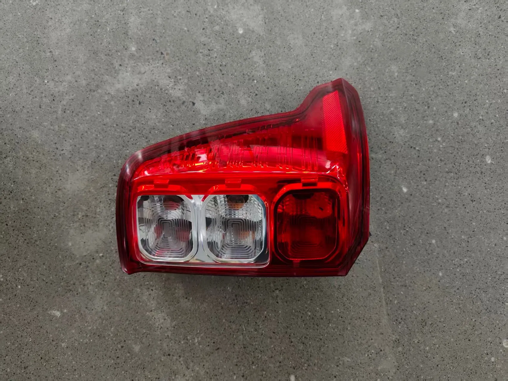 Car Accessory Left Taillight Assembly E230 Wulingair EV 24331834