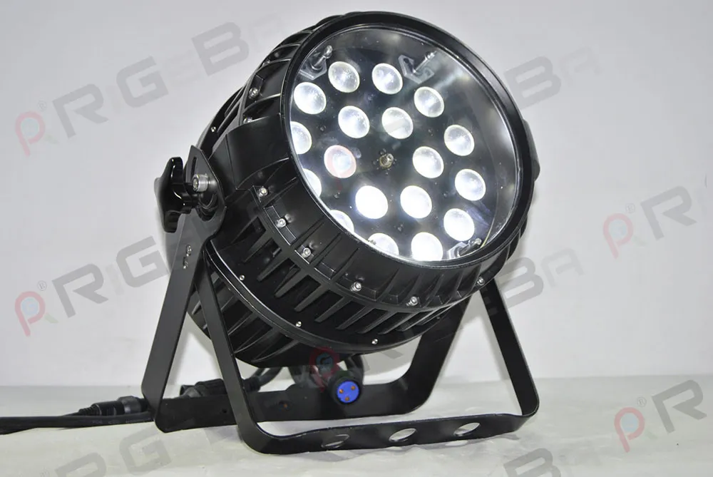 Hot Sale High Quality 18*10W RGBW 4in1 Outdoor Waterproof LED Zoom PAR Light for Landscape