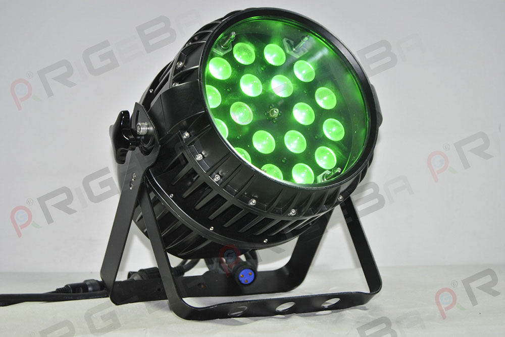 Hot Sale High Quality 18*10W RGBW 4in1 Outdoor Waterproof LED Zoom PAR Light for Landscape