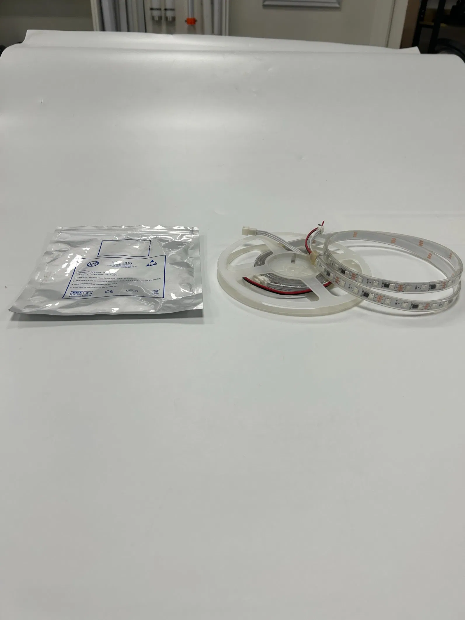 IP20 Flexible and Easy to Build Adjustable Colorful Smart Indoor LED Strip Light for Decor, Mood Lighting &amp; Sign Custom