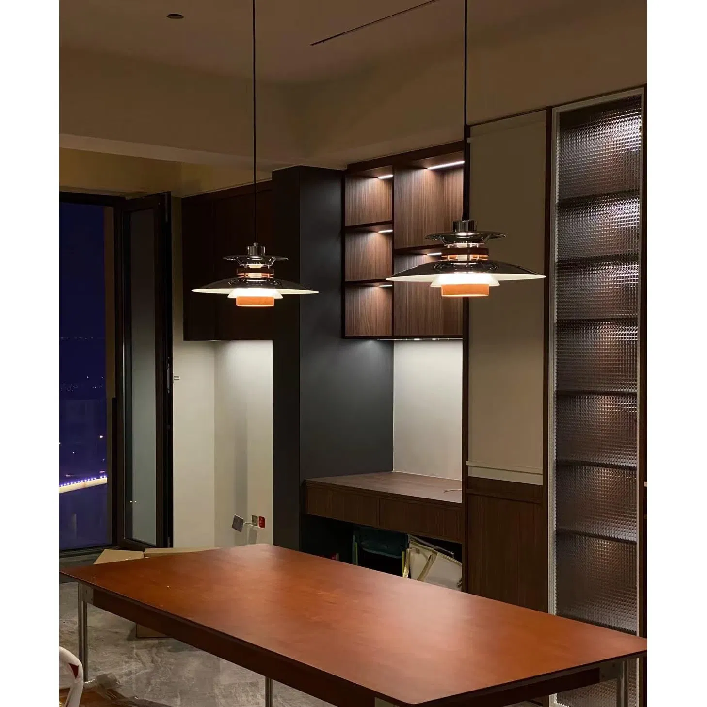 MID-Century Modern Layered Pendant Lamp: Retro-Futuristic Lighting for Contemporary Spaces