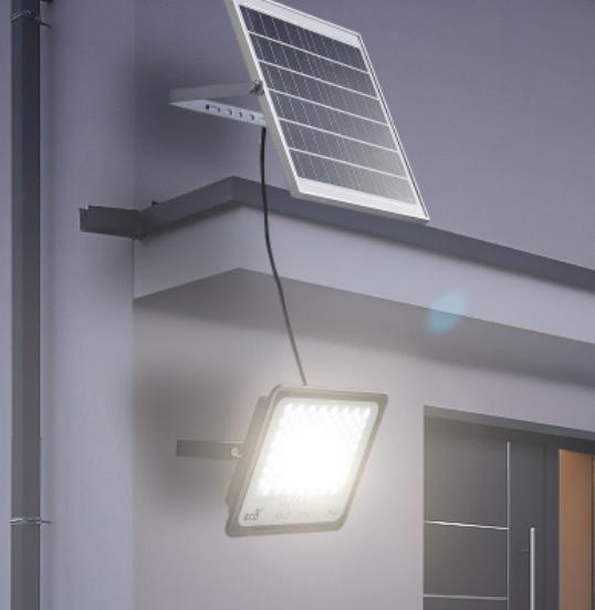 Factory 100W 200W 300W 400W 500W 600W All in Two Separated Solar LED Solar Streetlight/Garden/Flood/Outdoor Light for Rural Lighting LED Floodlight