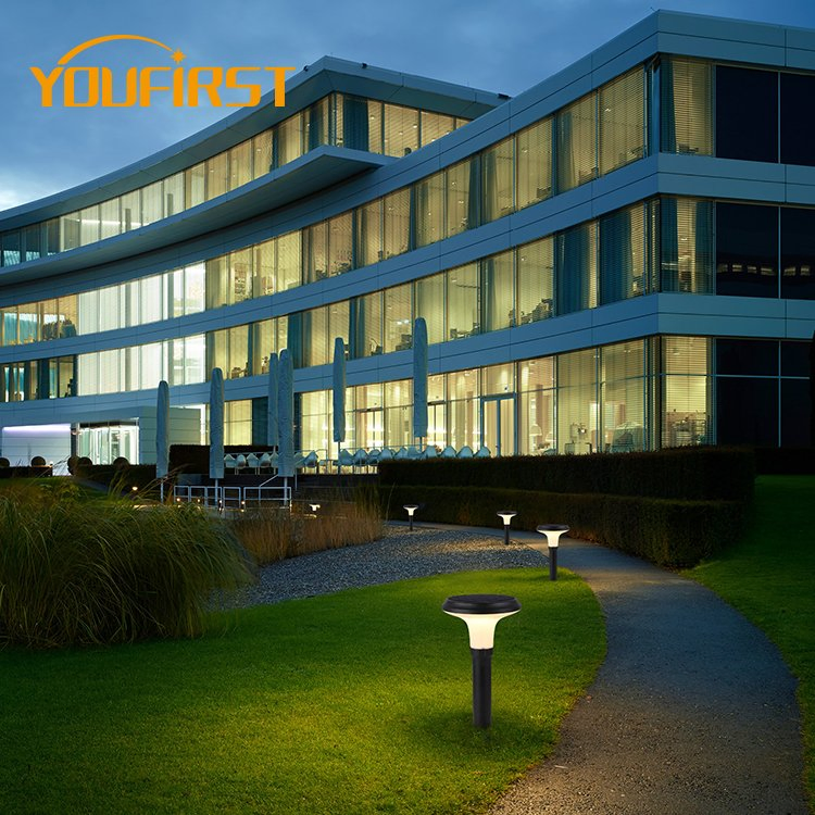 Long Life Outdoor Pathway Garden Park 5W LED Solar Lawn Light