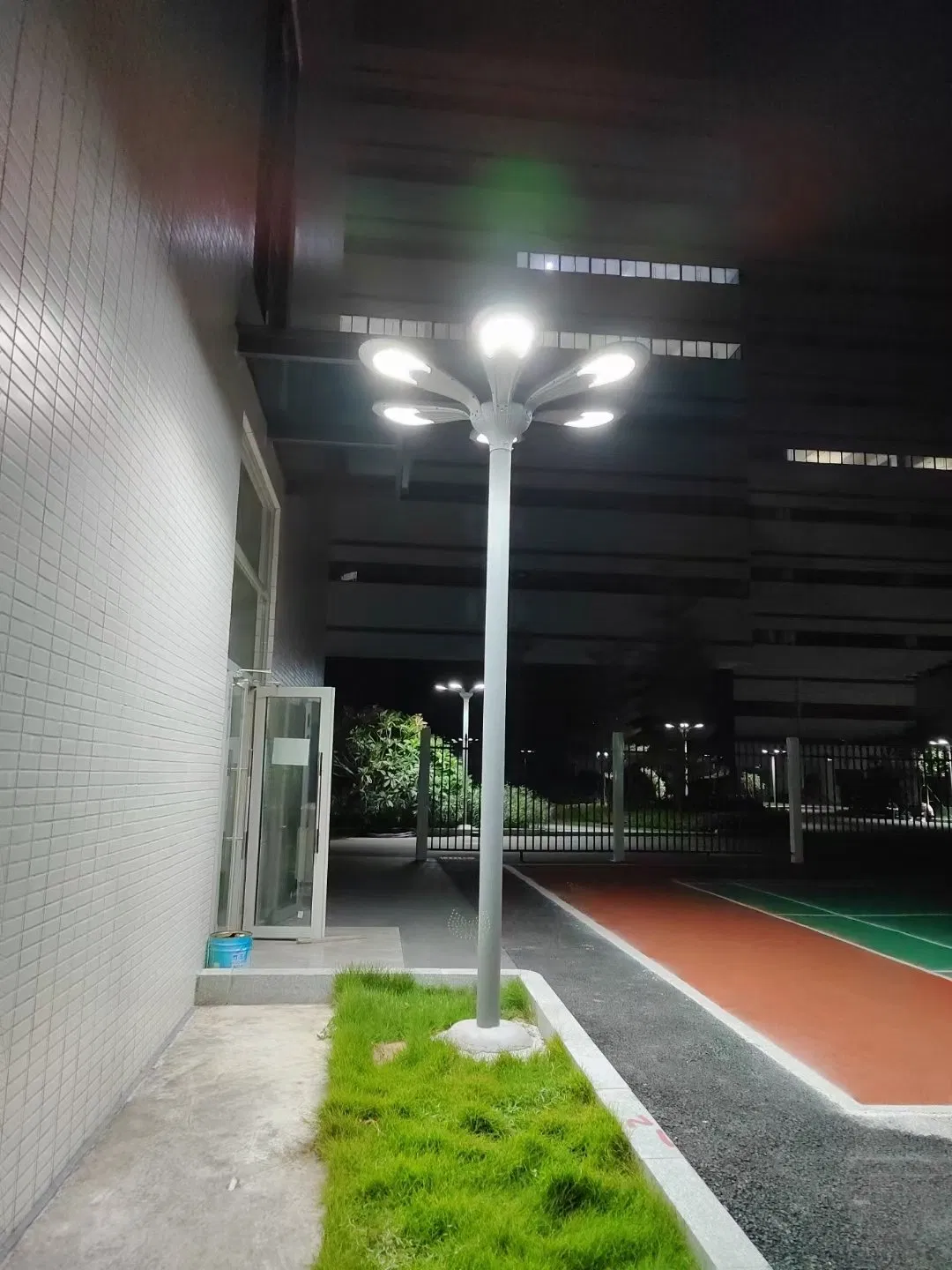 Aluminumstreet LED Luminaria Pole Mounted Pathway Parklot Home Yard Solar LED Garden Light