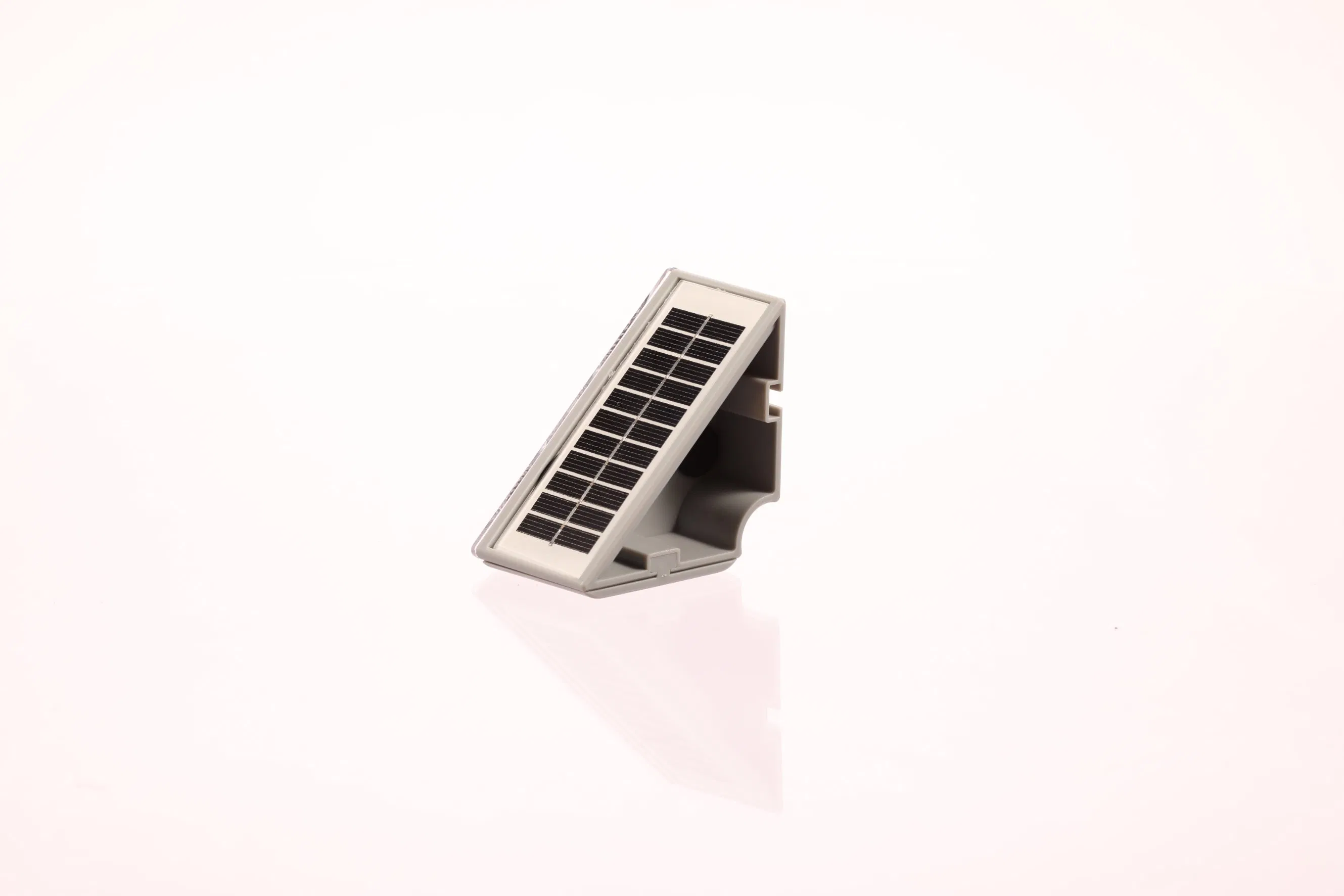 Outdoor LED Solar Deck Lamp Stair Garden Pathway Decorative Step Light