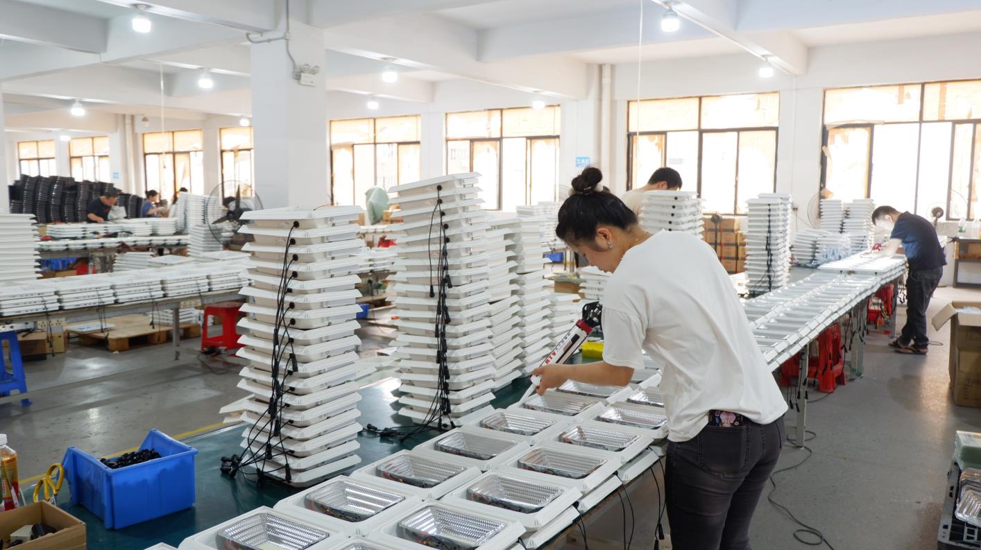 NexLt Light modern LED lamp assembly line in Jiangmen factory