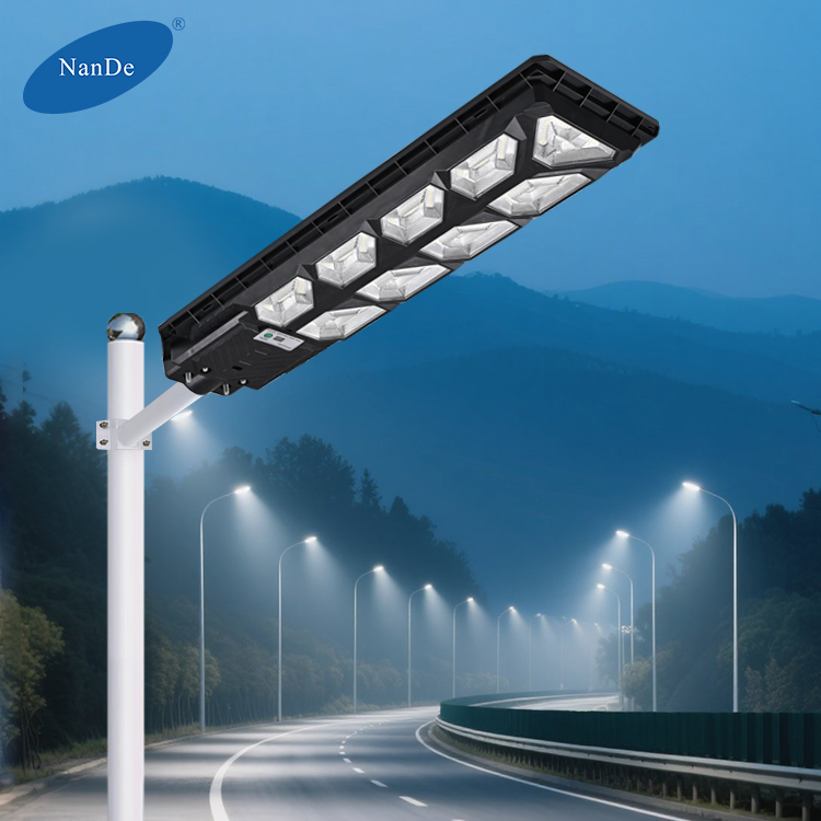 NanDe IP65 Waterproof Outdoor 300W-900W LiFePO4 Battery All In One Solar Street Light for Highways Public Roads