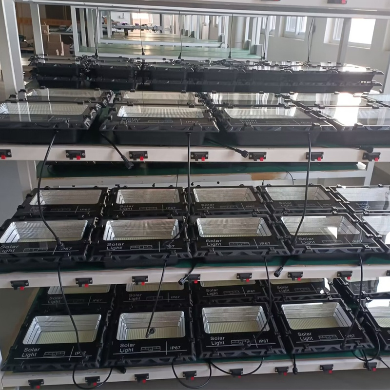 Outdoor Solar Light High Lumen Solar LED Flood Light 60W 100W 200W 300W 500W 800W Solar Yard Light