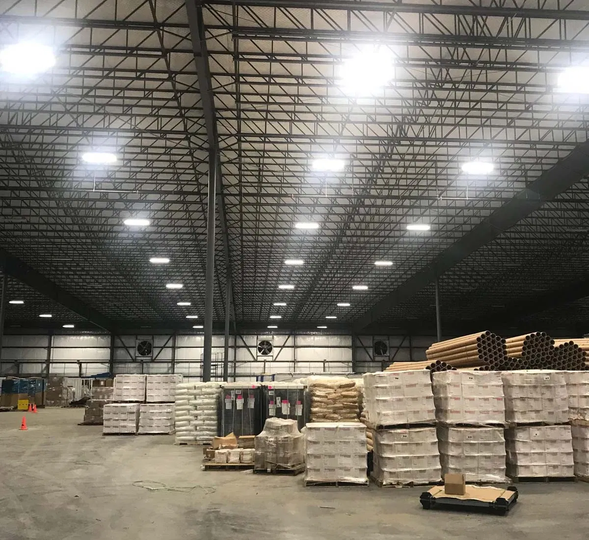 Super Bright Smooth 200W 300W High Bay Light LED Industrial Linear Lighting Fixture