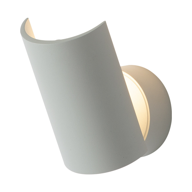 Stylish Modern LED Wall Sconce for Contemporary Home Decor