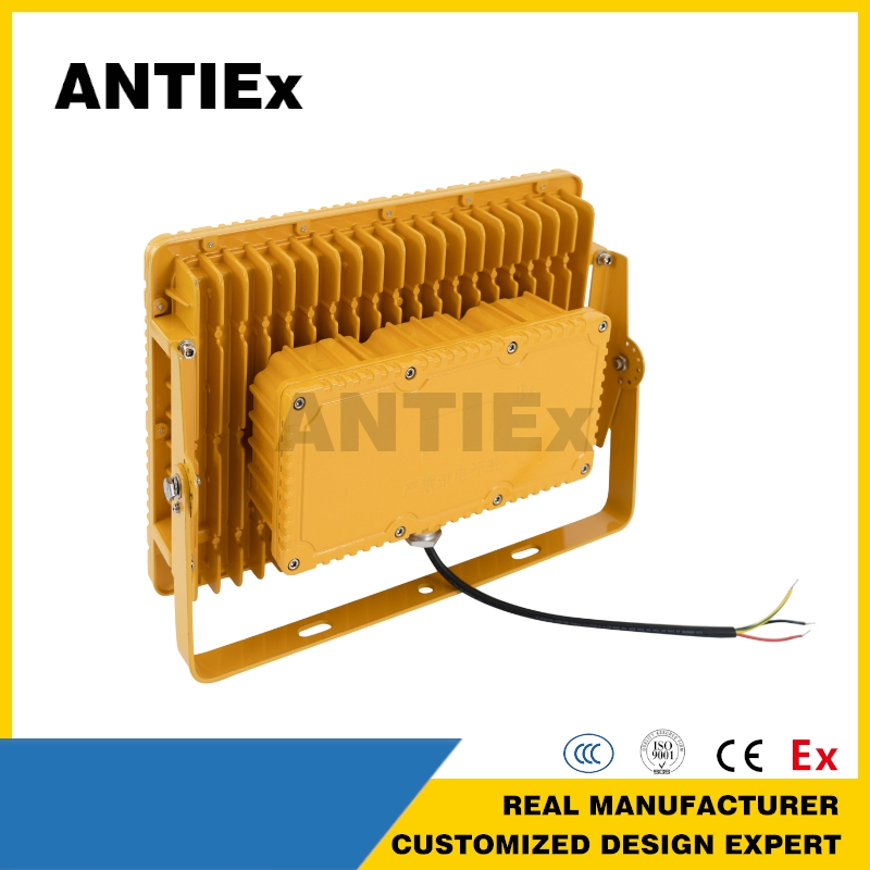 Explosion Proof LED Floodlights Are Suitable for Illuminating The Cargo Yards and Warehouses of Oil and Gas Terminals