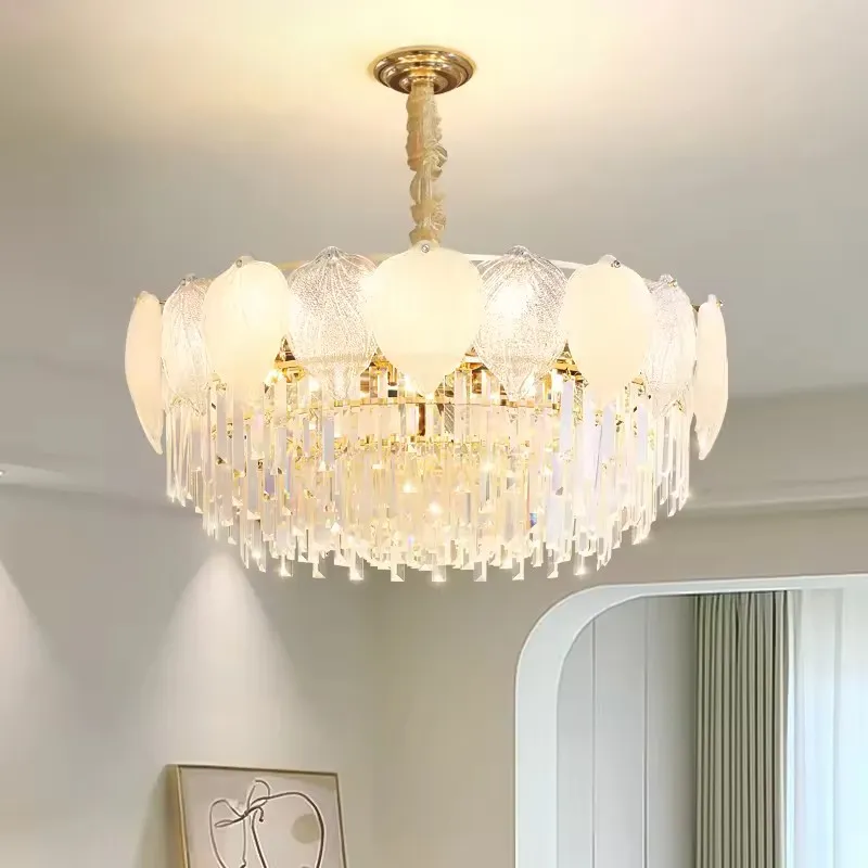 Chandelier 4