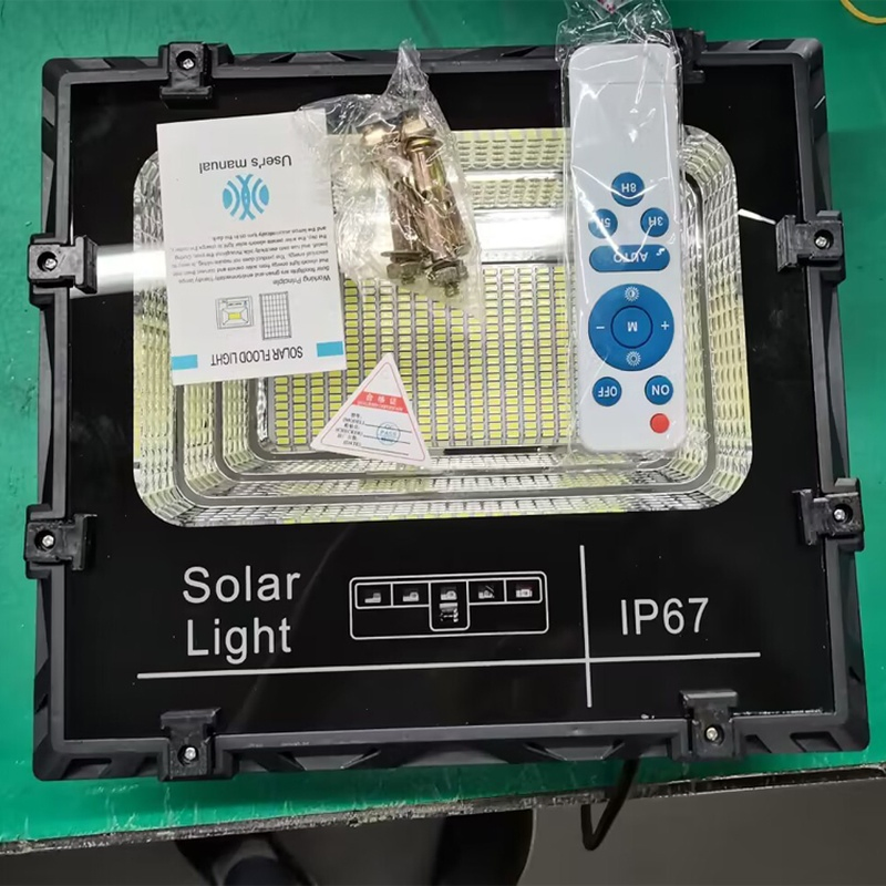 Outdoor Solar Light High Lumen Solar LED Flood Light 60W 100W 200W 300W 500W 800W Solar Yard Light