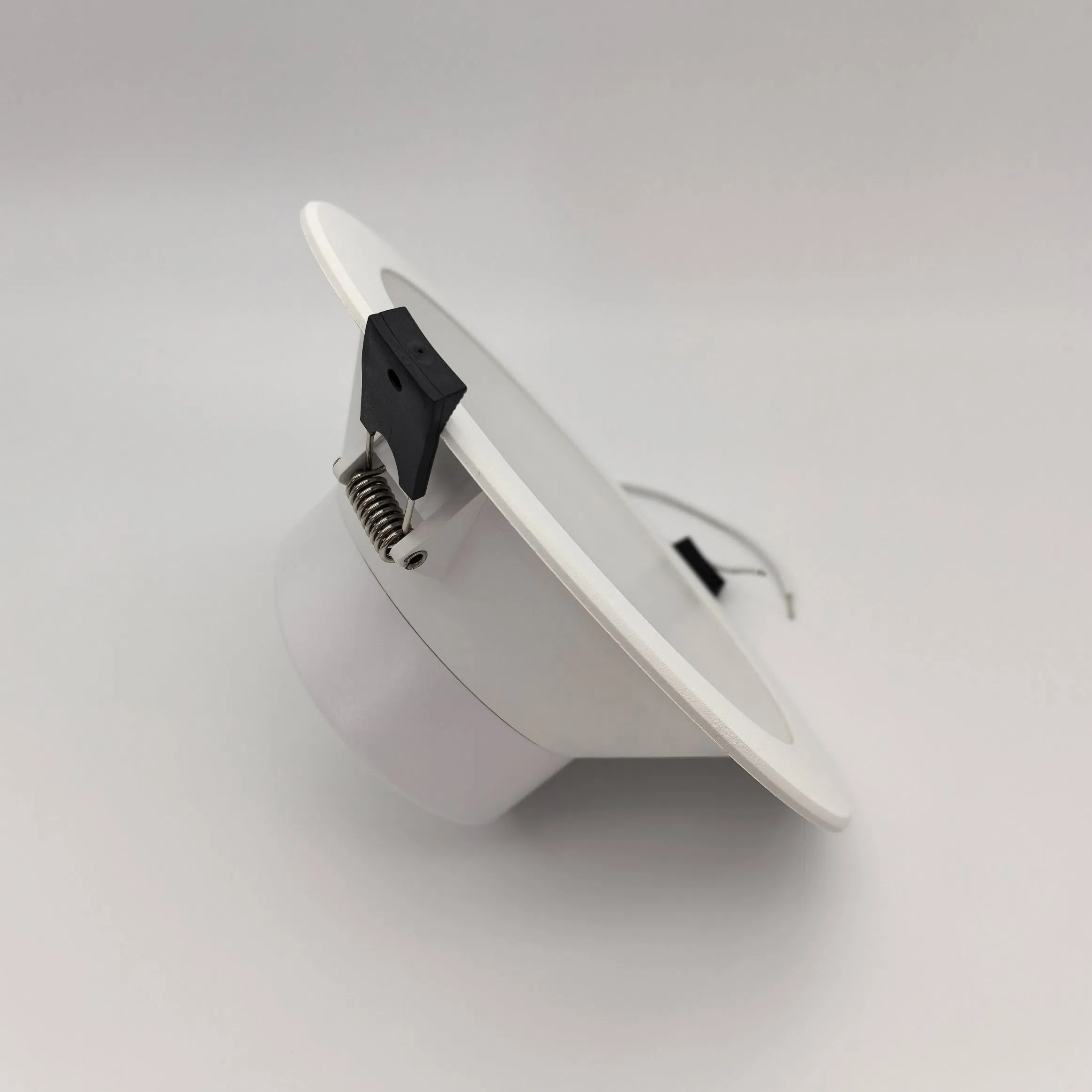 Smart Wi-Fi Controlled LED Recessed Lighting for Homes