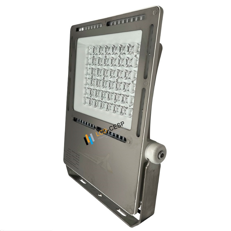 High Efficiency Stainless Steel Marine-Grade 200W IP67/IP68 Narrow Beam Marine Deck and Fishing Boat LED Floodlight Equivalent to 1000W Xenon Metal Halide Lamp