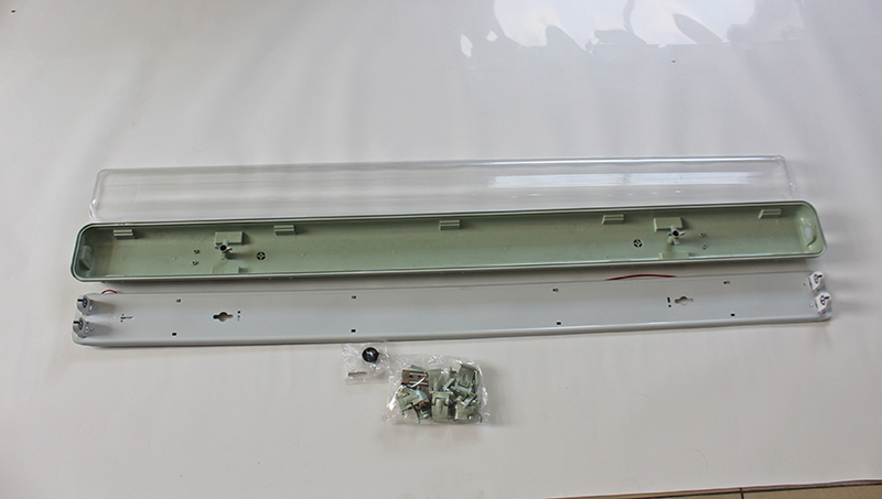 China Factory Commercial Waterproof Linear Vapor Tight Lighting T8 One Tube Tri-Proof LED Light