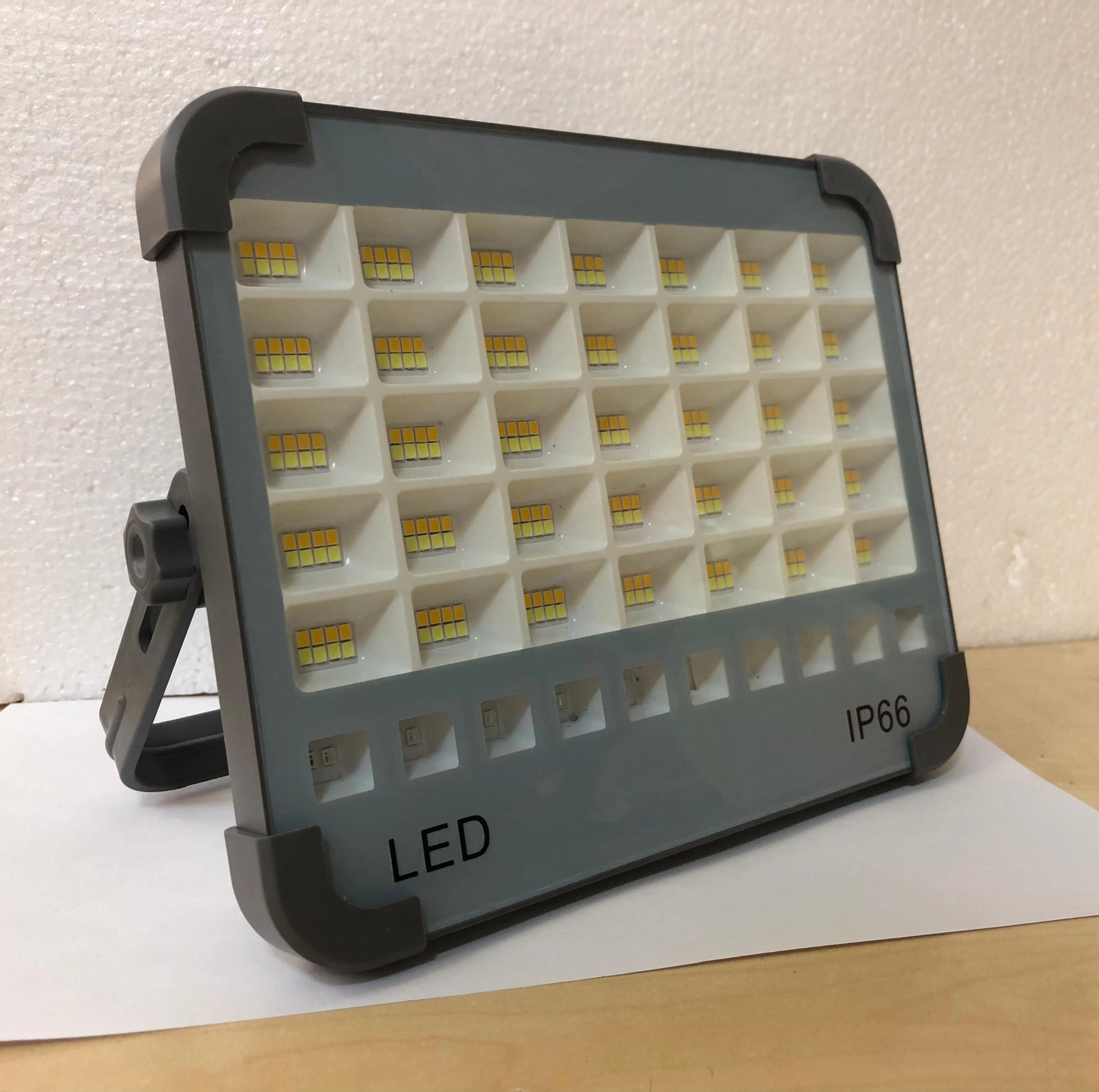 2026 New Solar Camping Floodlight 500W Portable Outdoor Led Emergency Light Waterproof Solar Garden Light for Camp Tent