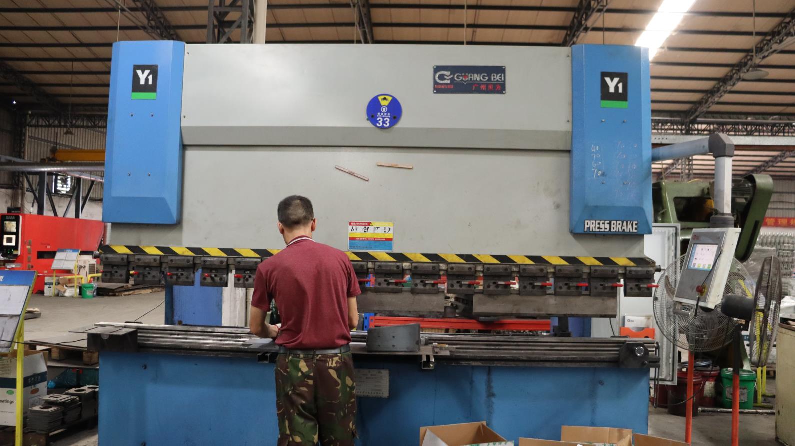 CNC Bending Machine