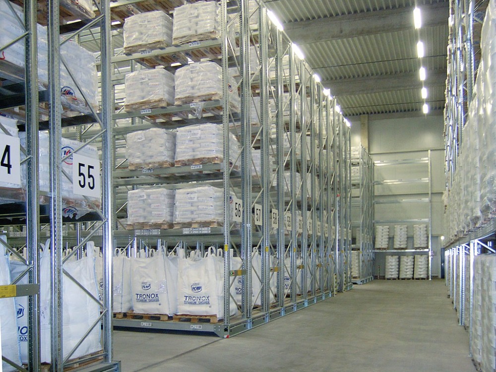 Gravity Flow Rack Display 1