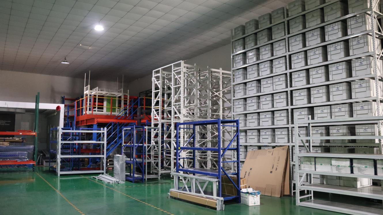 Automated warehouse storage solutions by Lijin Racking