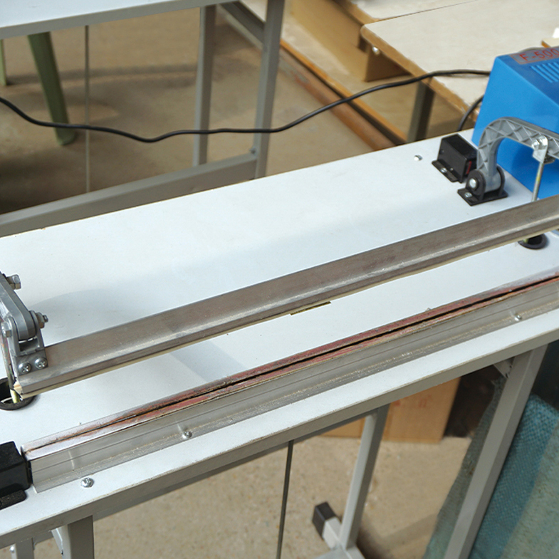 Plastic Sealing Packaging Machine for wooden toy kit packaging