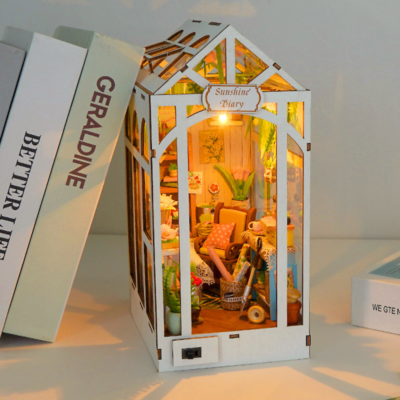 Mini Greenhouse Scene