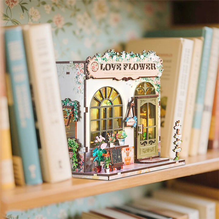 Vintage Flower Shop Miniature Assembly Model (2)