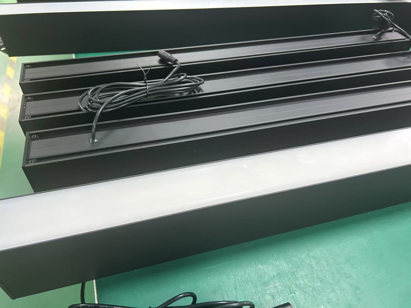 20W-80W Dimmable LED Linear Ceiling Light Suspended Linkable Aluminum Profile Bar Light for Office &amp; School Lighting