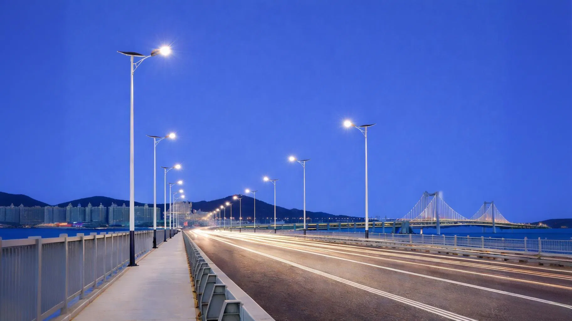 80W 100W High Power High Lumen Commercial Solar Street Light All-in-Two Design for City Streets
