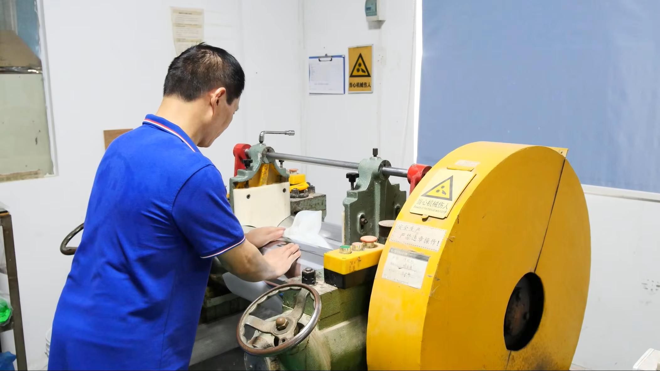 Mistura de borracha – processo de fabricação Lilys Pet