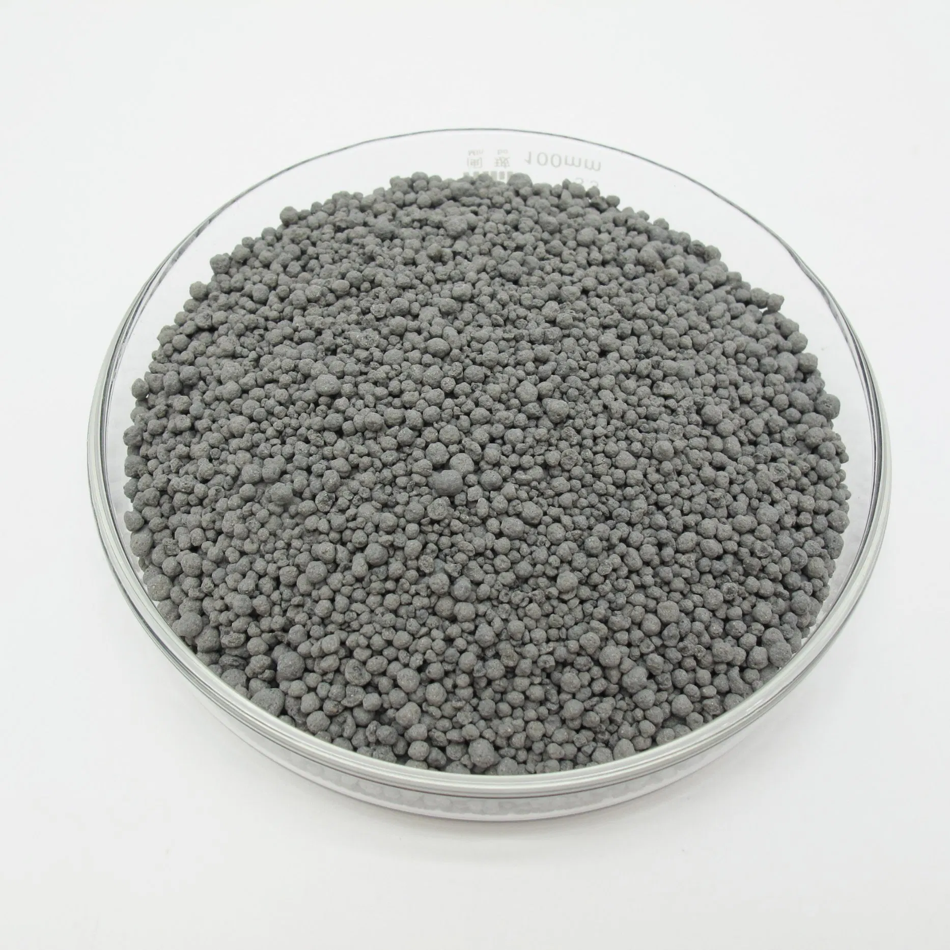 Grande Absorção de Urina Forte Desodorização OEM Bola de Carbono Ativado Aromatizada Areia de Bentonita Areia para Gato Quebrada Areias para Gato Acessório para Animais de Estimação